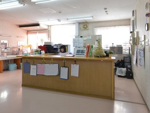 「アイホーム足利」入居者様をサポートする看護師。皆様の安心かつ快適なサポートはお任せください。