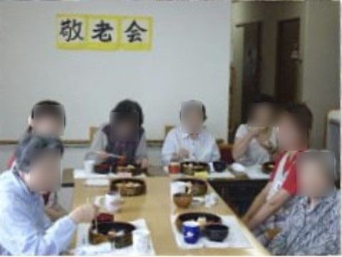 グループホーム はなことば 丘の上ホームの食事。栄養バランスの整った美味しいお食事を毎日出来たてでご提供しております。