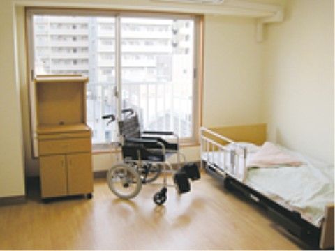 車椅子対応の明るい居室