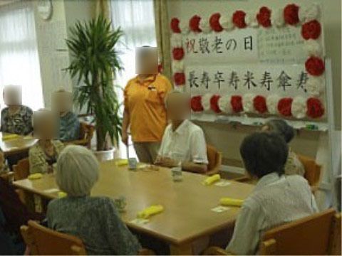 和やかな食堂の様子
