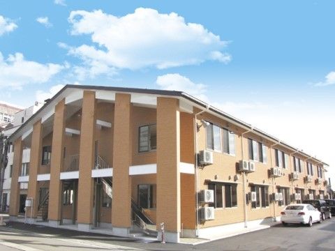はなことば 妙高の外観。大きな駐車場を完備しておりますので、ご来訪時はお車でのお越しが出来ます。