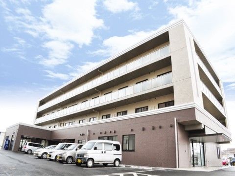 広々とした明るい外観