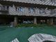 介護施設の外観と庭園