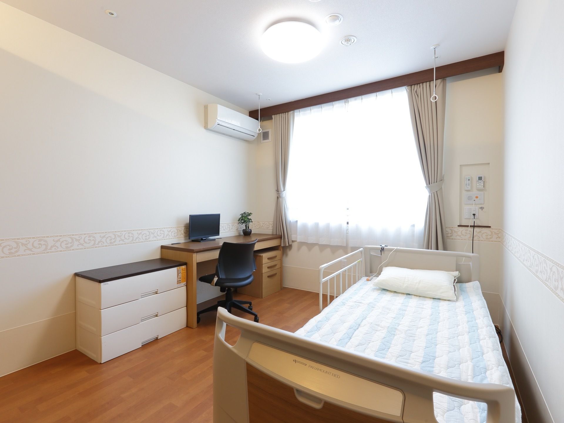 室内用物干しが設置されている。部屋の雰囲気を損なわないものを使用しており、雨で外干しができない時など大変便利である。