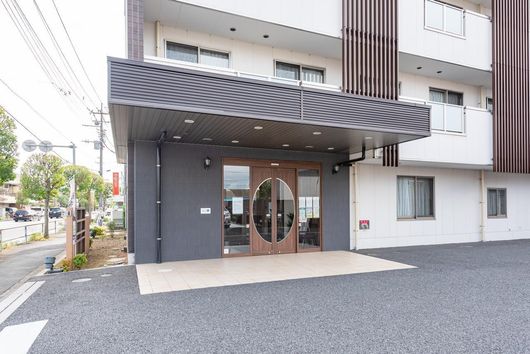 外観エントランス