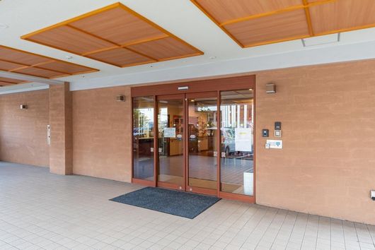 外観エントランス