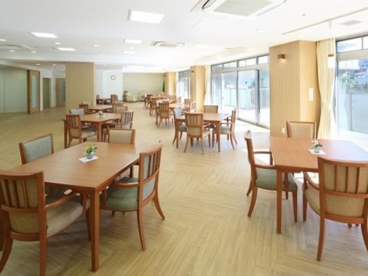 2F ダイニングルーム兼機能訓練室