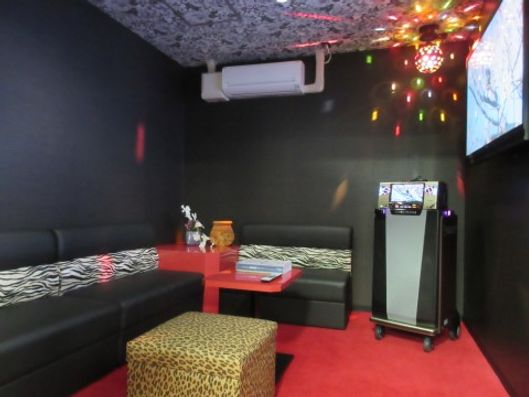 カラオケルーム