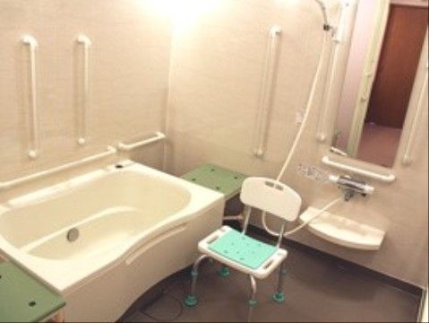まごころの家 日立大久保の浴室。1人で入浴できる個人浴室