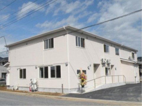 まごころの家 ひたちなか馬渡の外観。２階建ての施設。