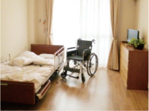 車いすをご利用の方が通りやすい、スペースのある個室