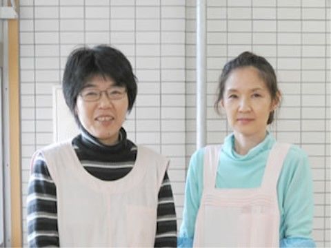 あい・さくらホーム東住吉のスタッフ。経験の豊富なスタッフが毎日皆様に寄り添って介護・サポートをしてまいります。