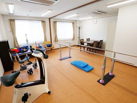 エスケアリビング相模原中央のリハビリ一人ひとりに合わせたリハビリメニューを作成しておりますので、無理なく続けていただけます。