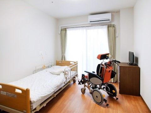 エスケアリビング相模原中央の居室。居室を全て完全個室制としておりますので、毎日をご自宅のようにお過ごしいただけます。