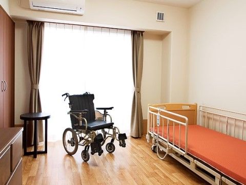 「エスケアホーム練馬」の居室。車椅子の方の為に余裕の持った、スペースを確保している。