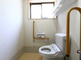 介護施設の清潔なトイレ空間