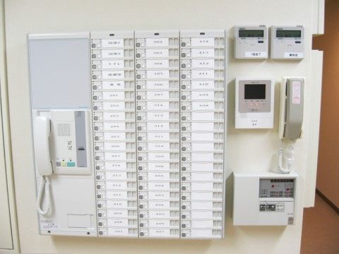 「はっぴーらいふ豊中」のナースコール。ナースコールのボタンを押すことでスタッフステーションに表示される。