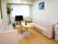 2つのソファが用意されている部屋があり、雑誌やテレビ、ジュースのゴミ箱もあるのでここでコミュニケーションを取りながら暇つぶしができる。