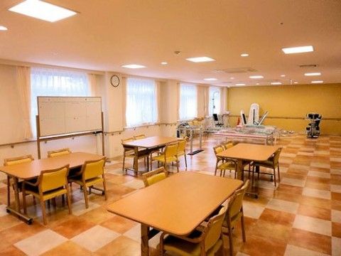 共有スペースは様々な用途に利用可能である。コミュニケーションを図る場としたり、リハビリ器具を利用したりすることが可能である。