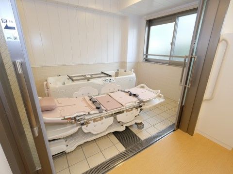 ヴィラフォーレ荻窪の機械浴室。機材を充実させた環境でのご入浴は余裕のある入浴となり、ご入浴を楽しみにしていただけます。
