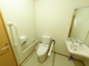 バリアフリーのトイレ付き個室
