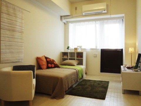「ガーデンテラス千葉中央」の居室。介護ベッドではなく、普通のベッドを用意している。