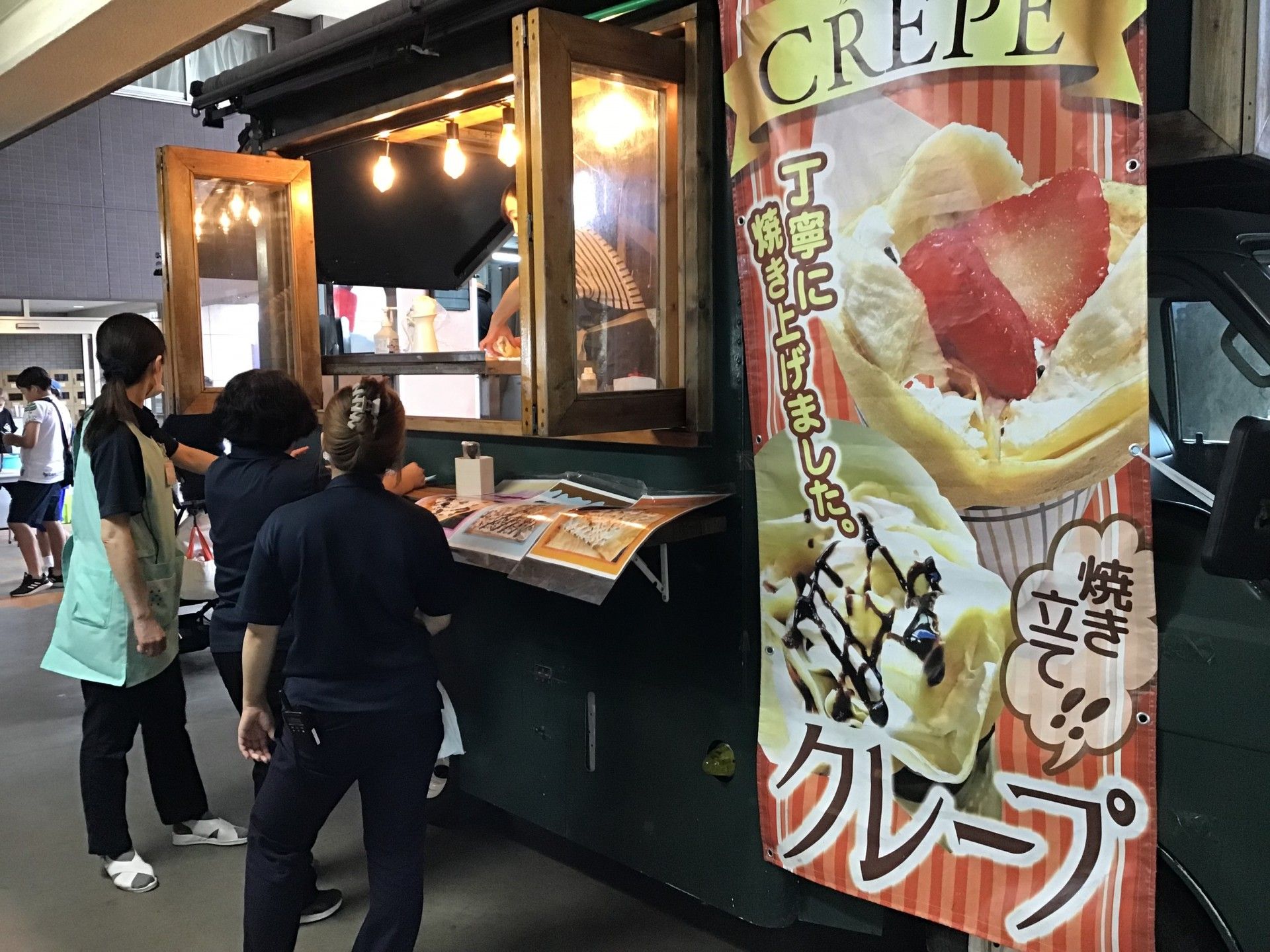 手作りクレープの屋台