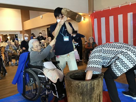 「餅つき大会」