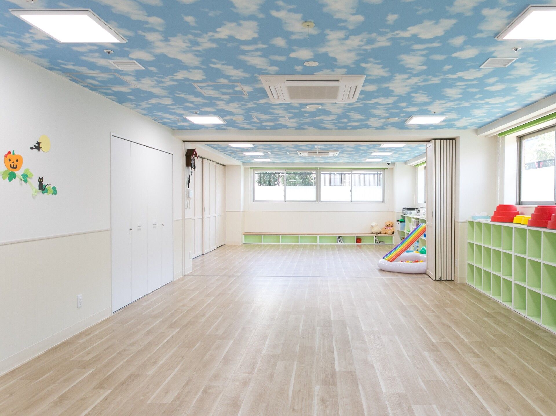 保育園がついており、入居者との交流もある