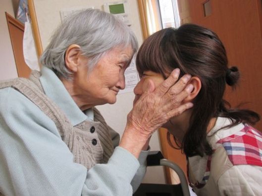 ご入居者様とスタッフ