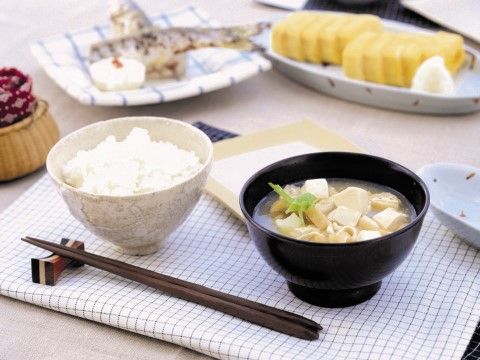 「愛の家グループホーム 越谷」のお食事。家庭的なお食事を提供している。