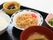 お膳にのっている本日の食事は、卵とじ風煮物とブロッコリーのおひたしと、他2品、ご飯、お味噌汁である。