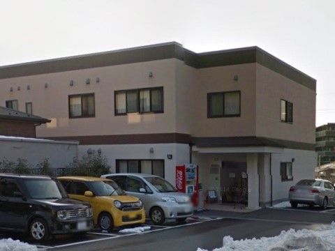駐車場から施設の入り口まではフラットになっているので、スムーズに行き来できる。広い駐車場を完備しているので遠方からも訪れやすい。