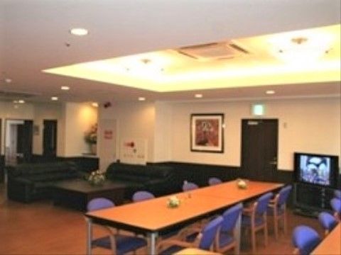 らもーれ栄の日常。広々としたスペースのこちらではイベントやレクリエーションの催しも行なっております。