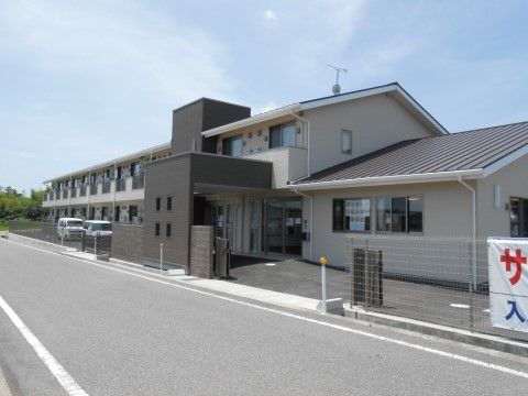 ワールドステイ八本松の外観