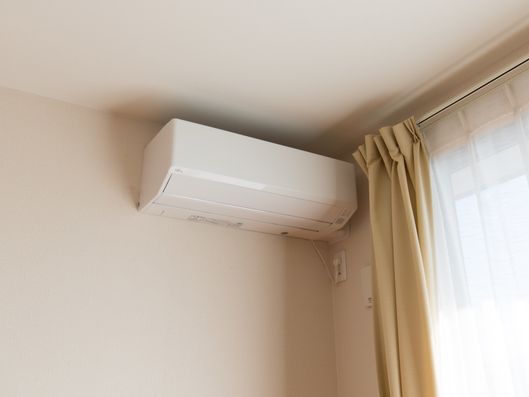 居室内エアコン