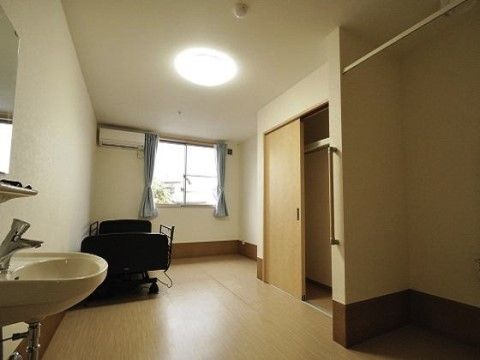 クローバーガーデン富士宮の居室。お一人用の居室