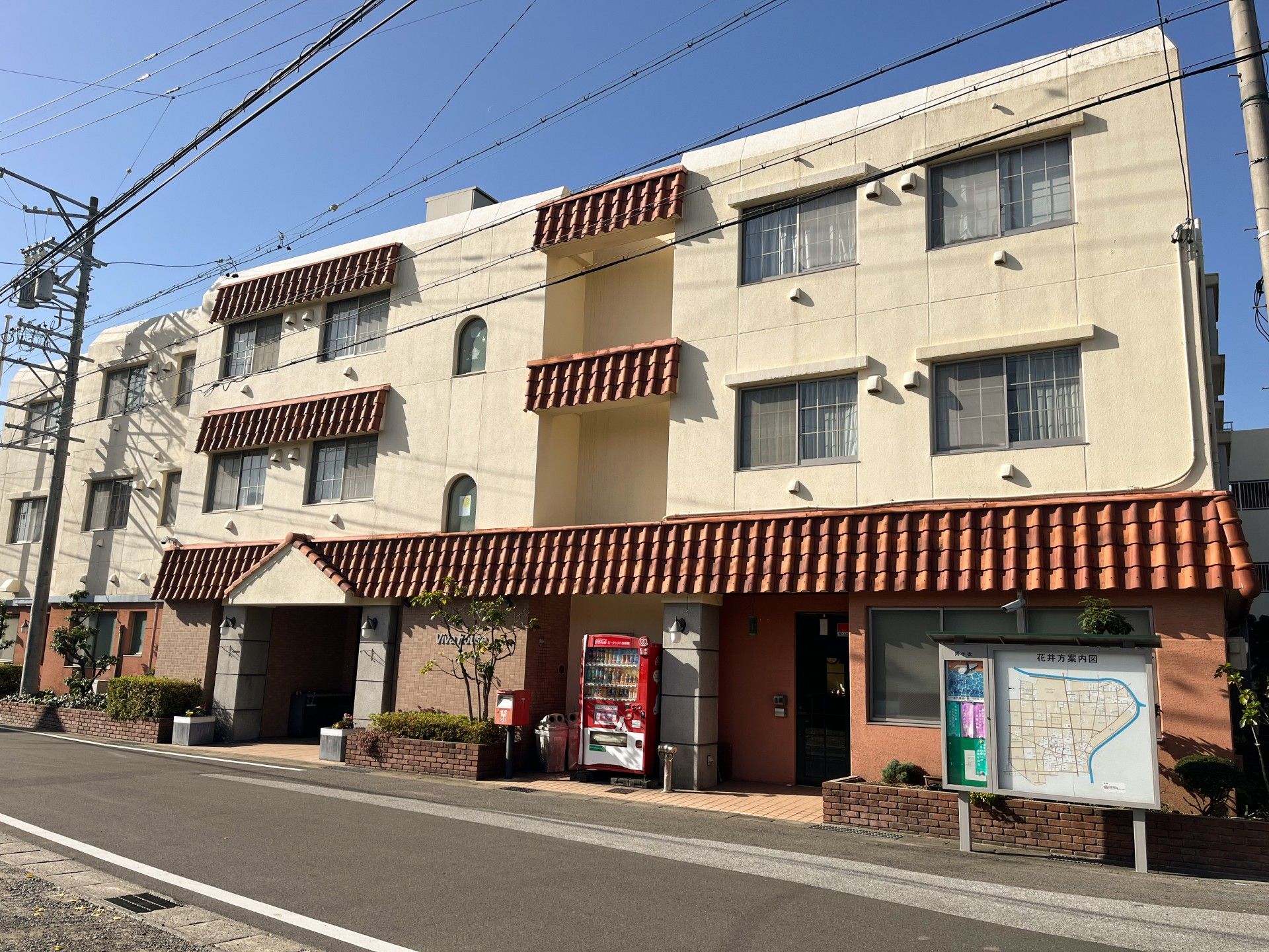暖かみのある外観の居室