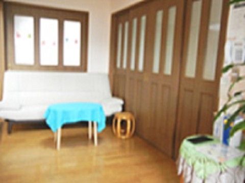 あんしんケア庄屋の里の共用スペース。入居者様同士が仲良く、親睦を深めていただける施設環境です。