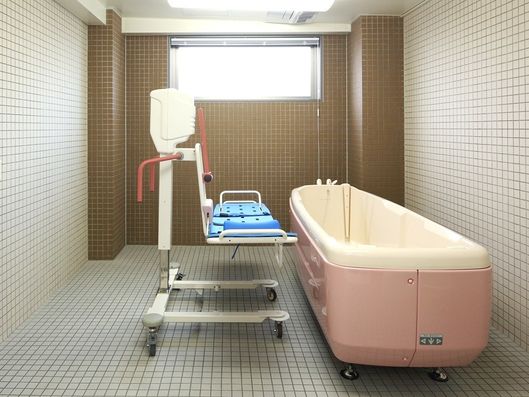 機械浴室　ストレッチャータイプ