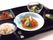 ご飯とお吸い物、鯖の味噌煮に煮物などお盆に乗った和食