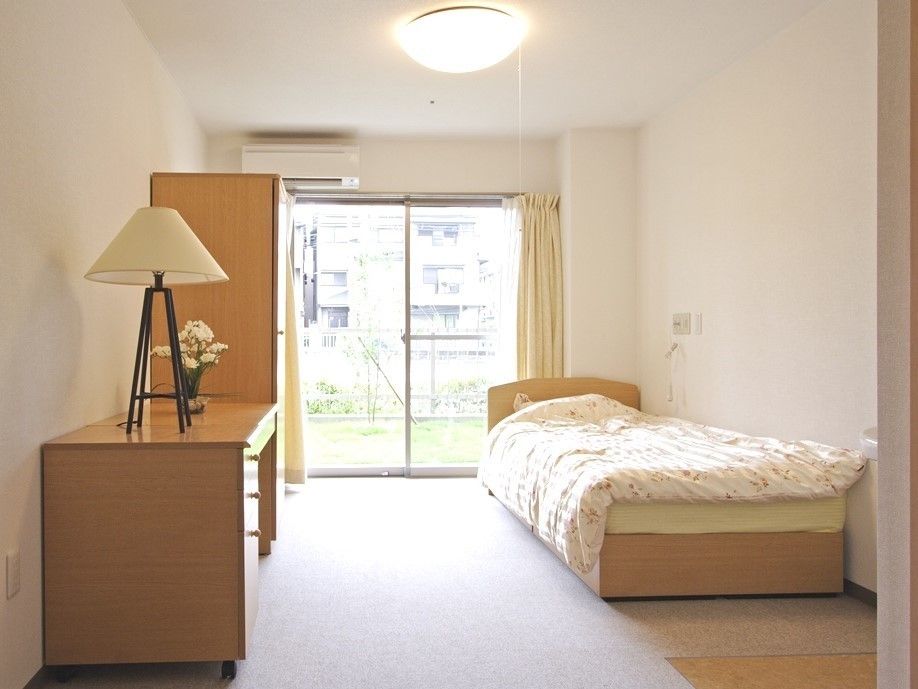 チャーム南いばらきのモデルルーム。居室は全て完全個室制となっておりますので、日々の生活をご自宅のようにお過ごし出来ます。