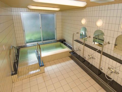 ゆったりとした浴室設備