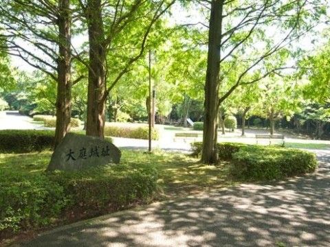 緑豊かな外観の様子