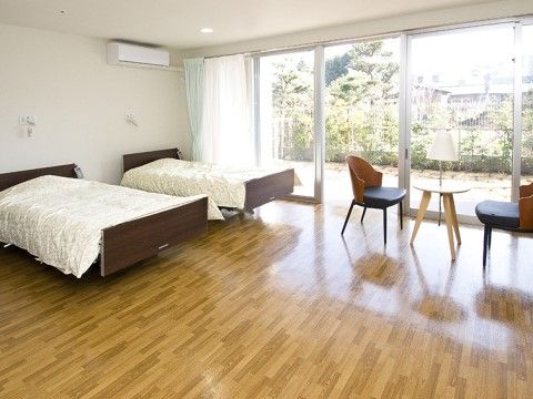 快適なベッドのある居室
