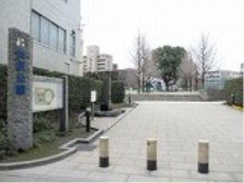清潔感ある広々としたエントランス