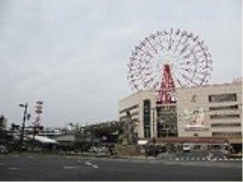 広々とした空間の外観