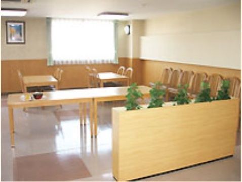 「特定施設 悠楓園」共有スペース。当施設は、アットホームな環境ということもあり、すぐに馴染んでいただけます。