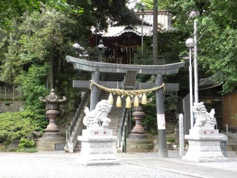 「特定施設 悠楓園」近くにある神社です。ゆったりと過ぎる時の流れを感じてください。