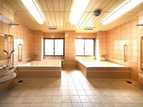 リュエル・シャンテールの浴室。充実した浴室環境となっております。ご負担の少ないご入浴をしていただけます。